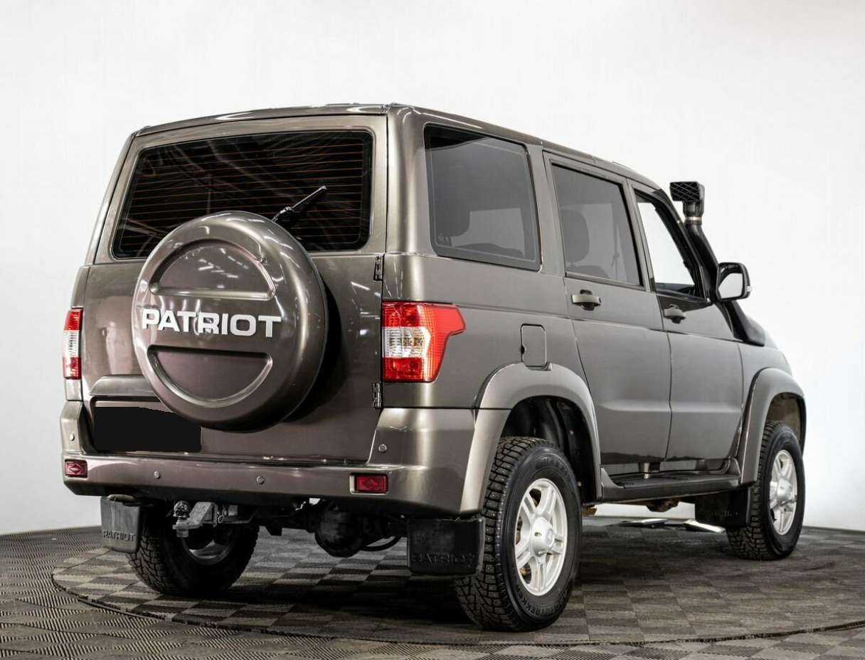 УАЗ Patriot, 2017 Фото №6
