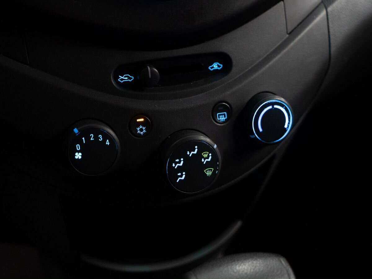 Chevrolet Spark, 2013 Фото №14