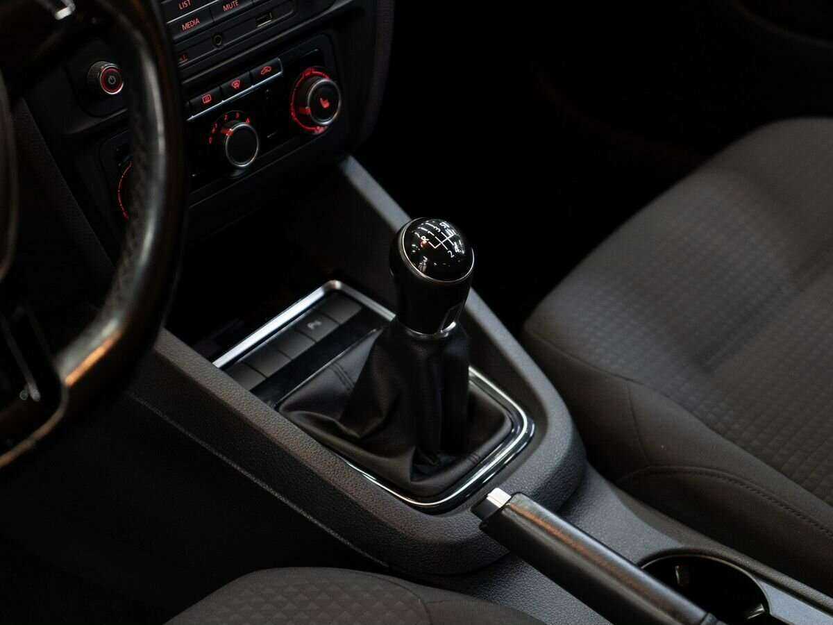 Volkswagen Jetta, 2016 Фото №12