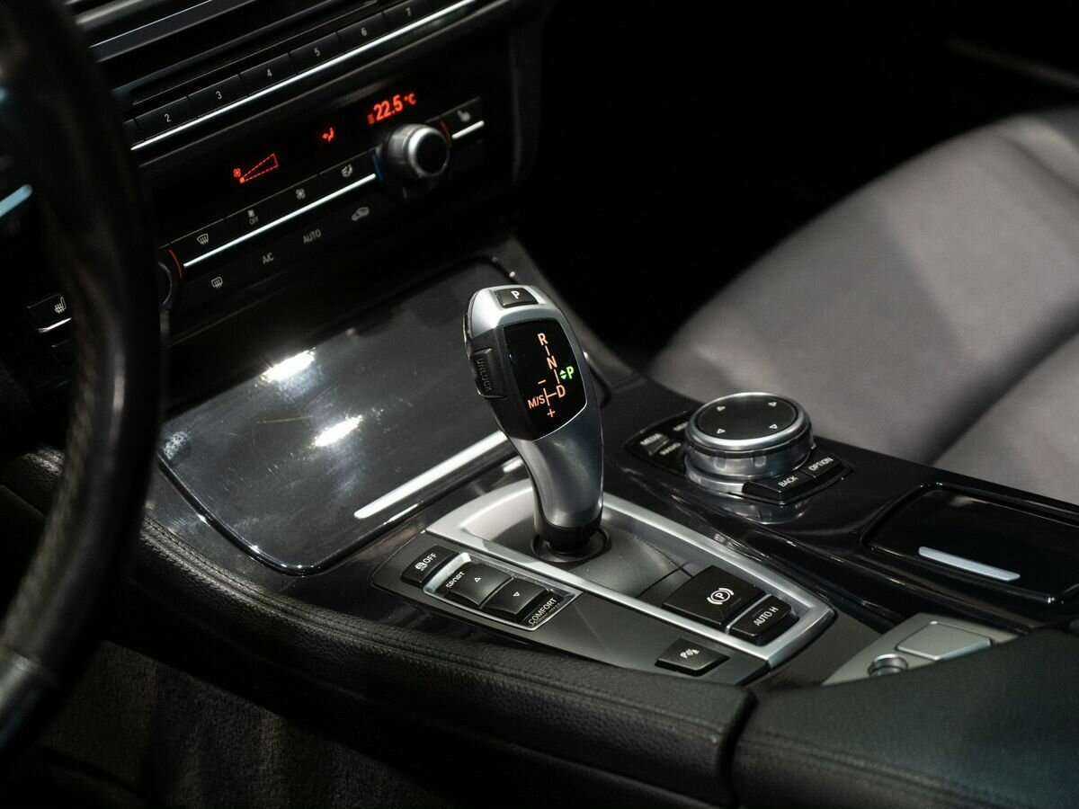 BMW 5 серии 520i, 2016 Фото №12
