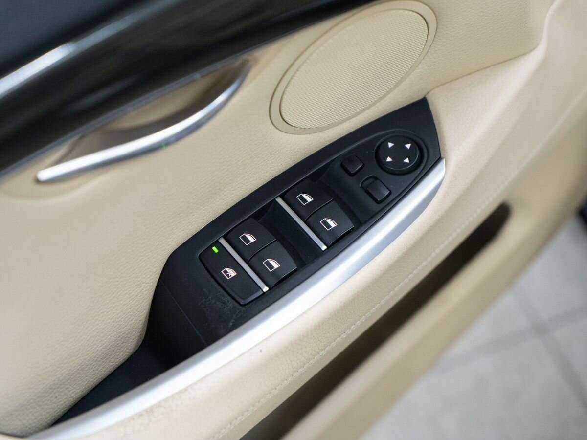 BMW 5 серии Gran Turismo 530d xDrive, 2014 Фото №15