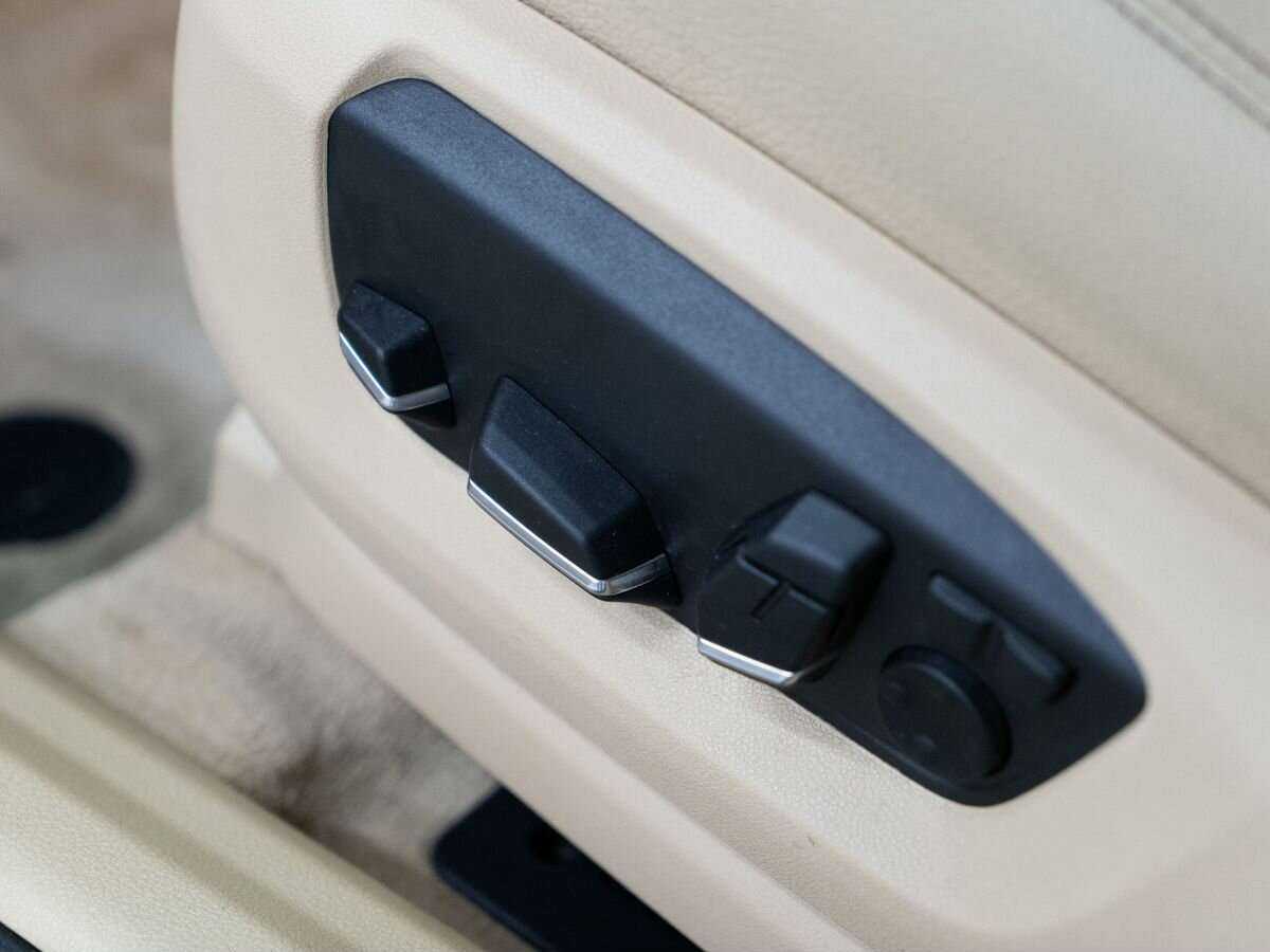 BMW 5 серии Gran Turismo 530d xDrive, 2014 Фото №17