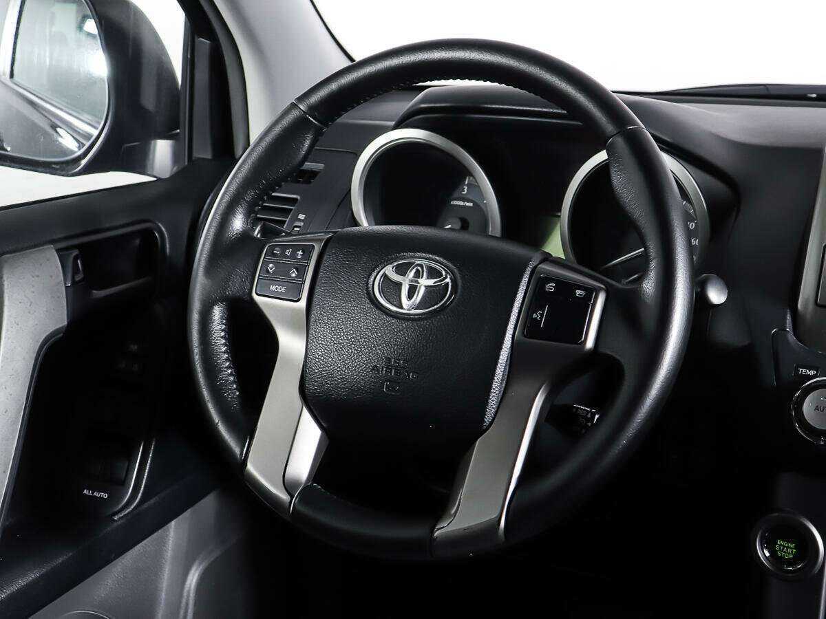 Toyota Land Cruiser Prado, 2012 Фото №15