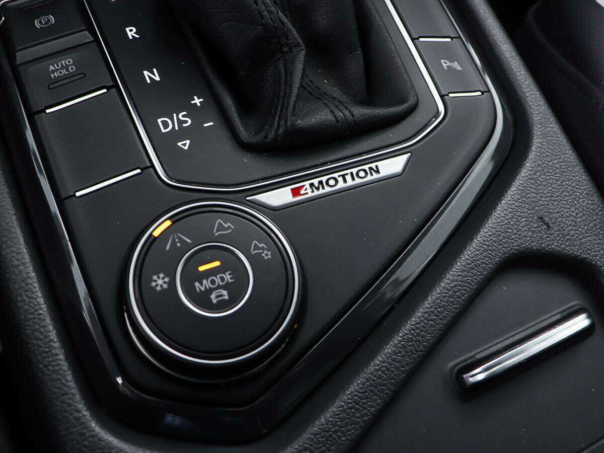 Volkswagen Tiguan, 2018 Фото №19