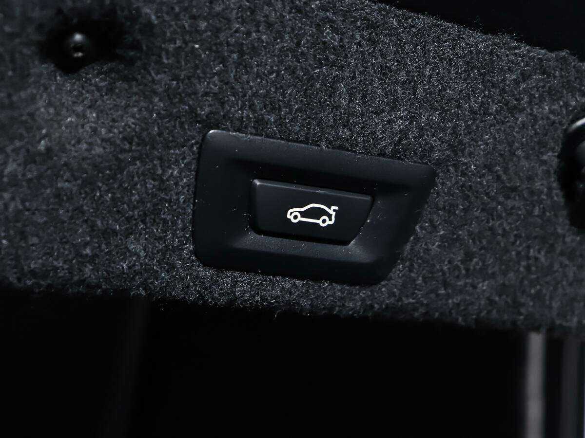 BMW 5 серии 530d xDrive, 2012 Фото №15