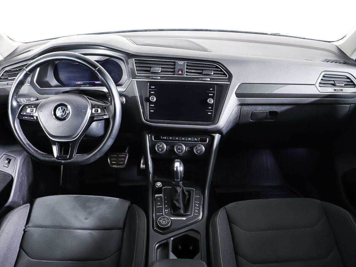 Volkswagen Tiguan, 2018 Фото №11