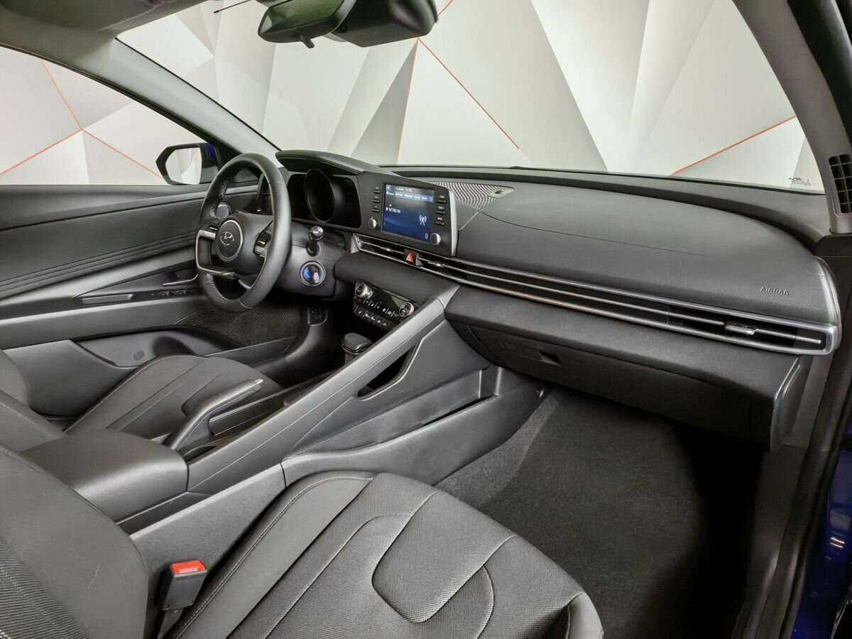 Hyundai Elantra, 2022 Фото №9