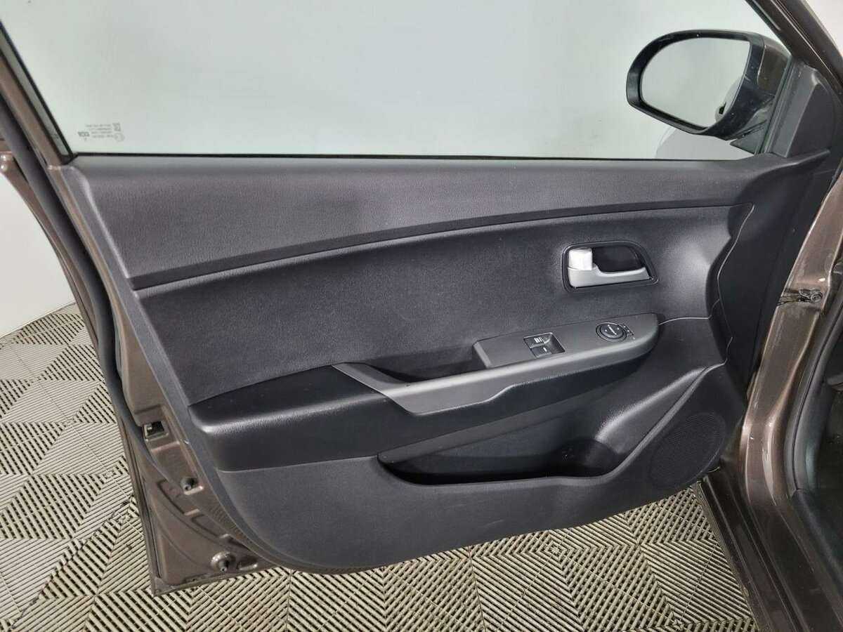 Kia Rio, 2016 Фото №8