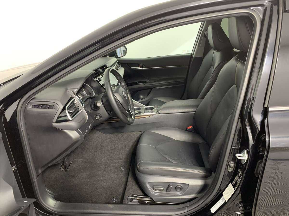 Toyota Camry, 2020 Фото №12