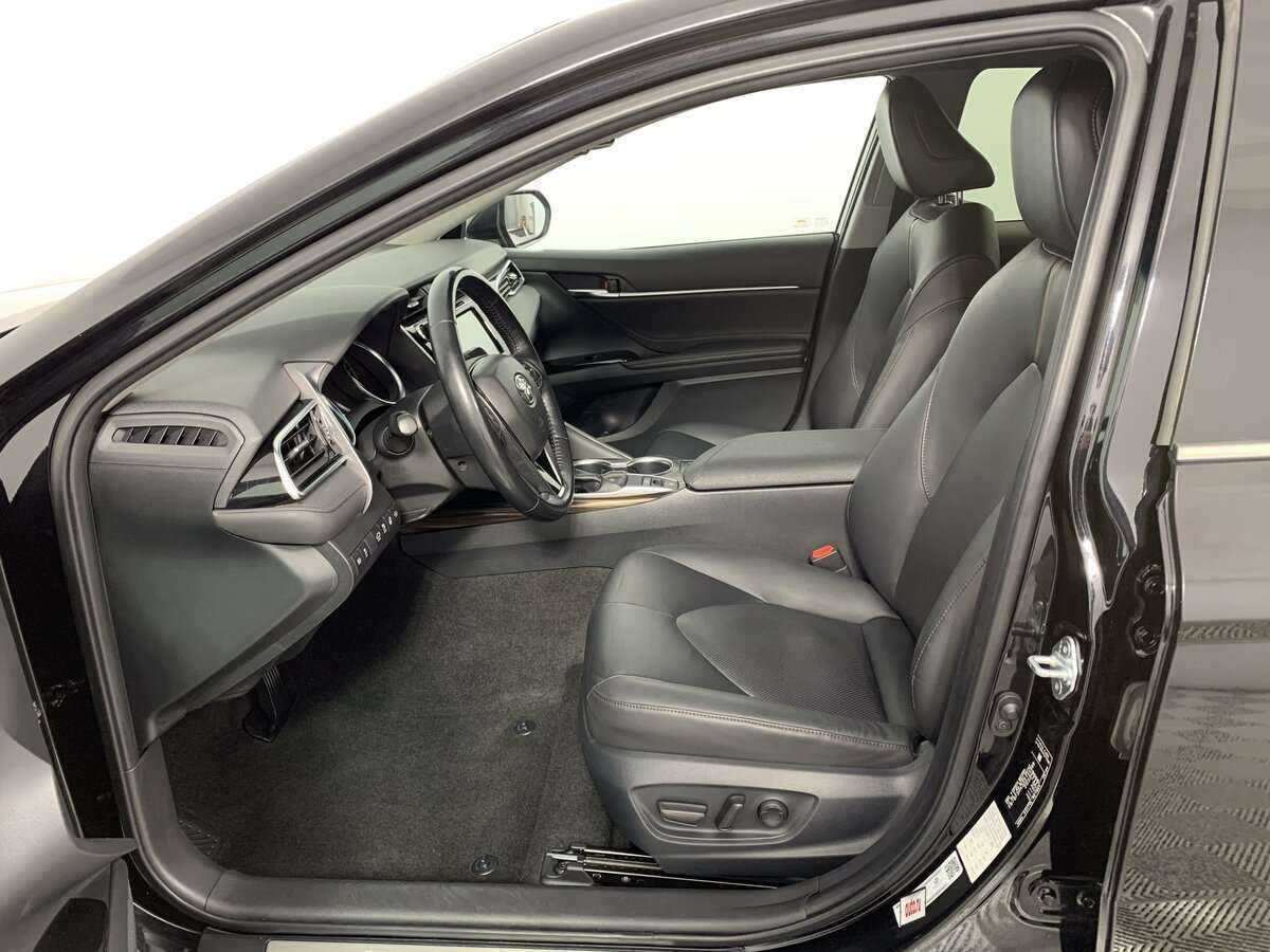 Toyota Camry, 2019 Фото №14