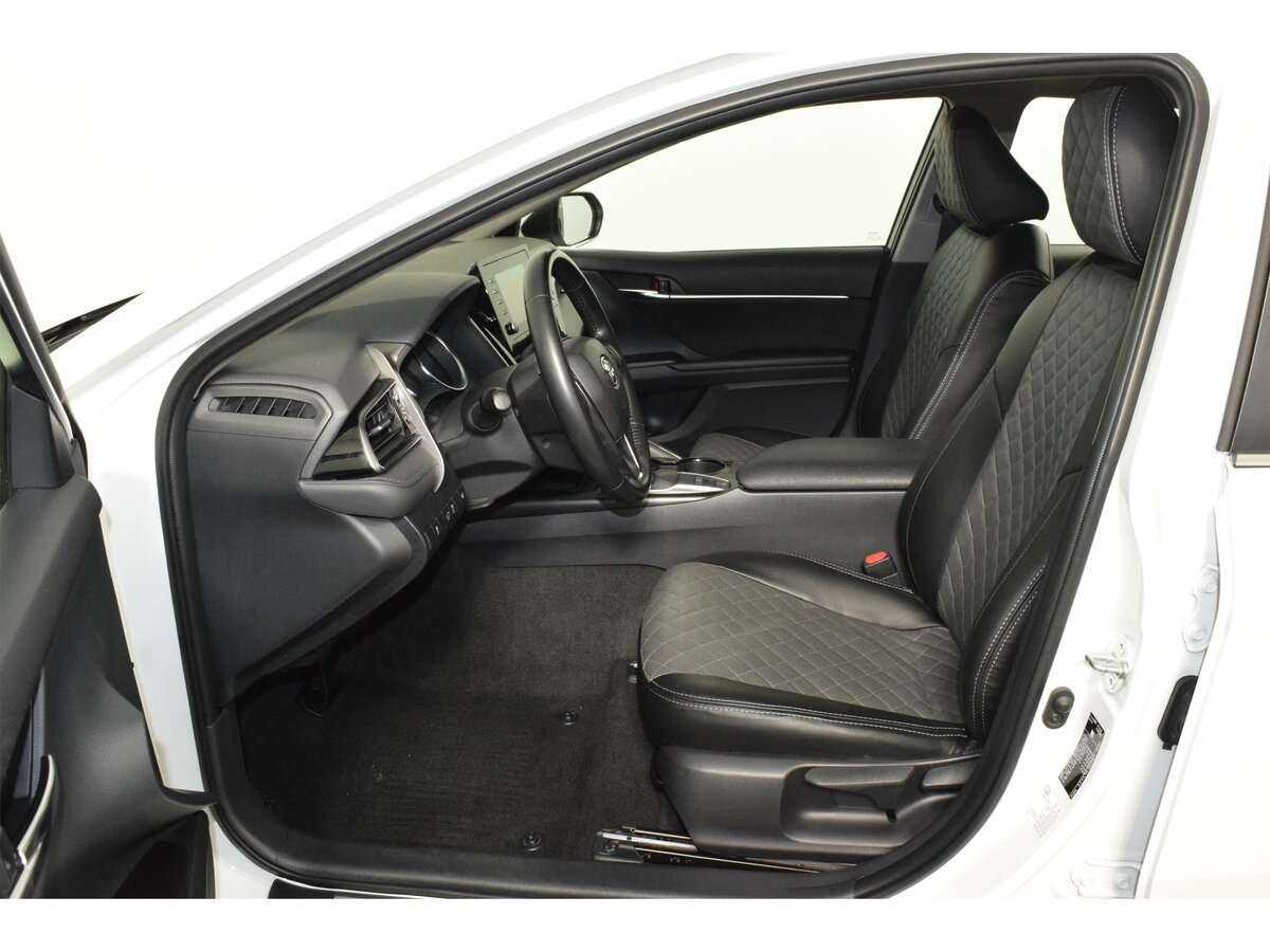 Toyota Camry, 2021 Фото №14