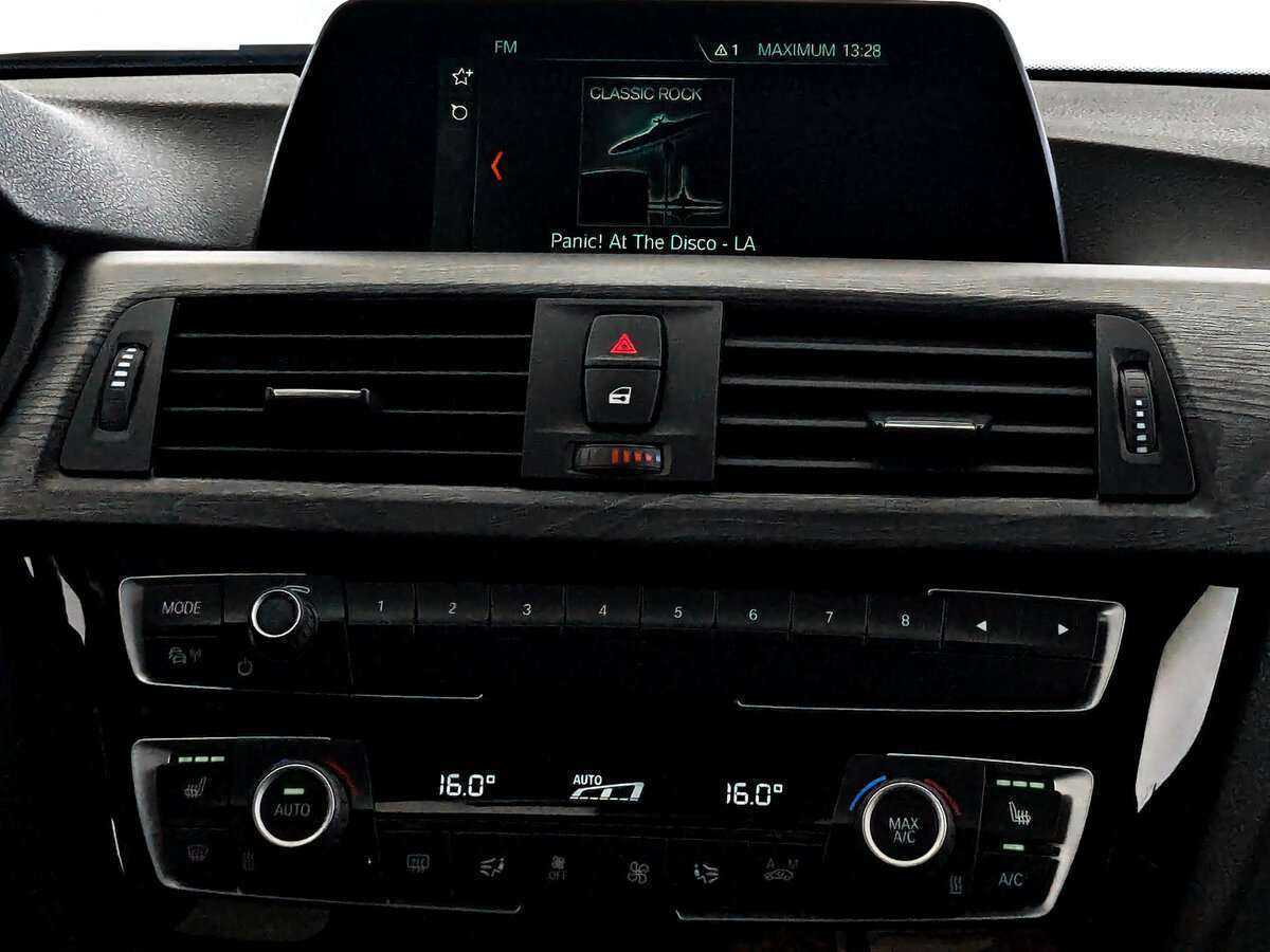 BMW 3 серии 320d xDrive, 2019 Фото №12