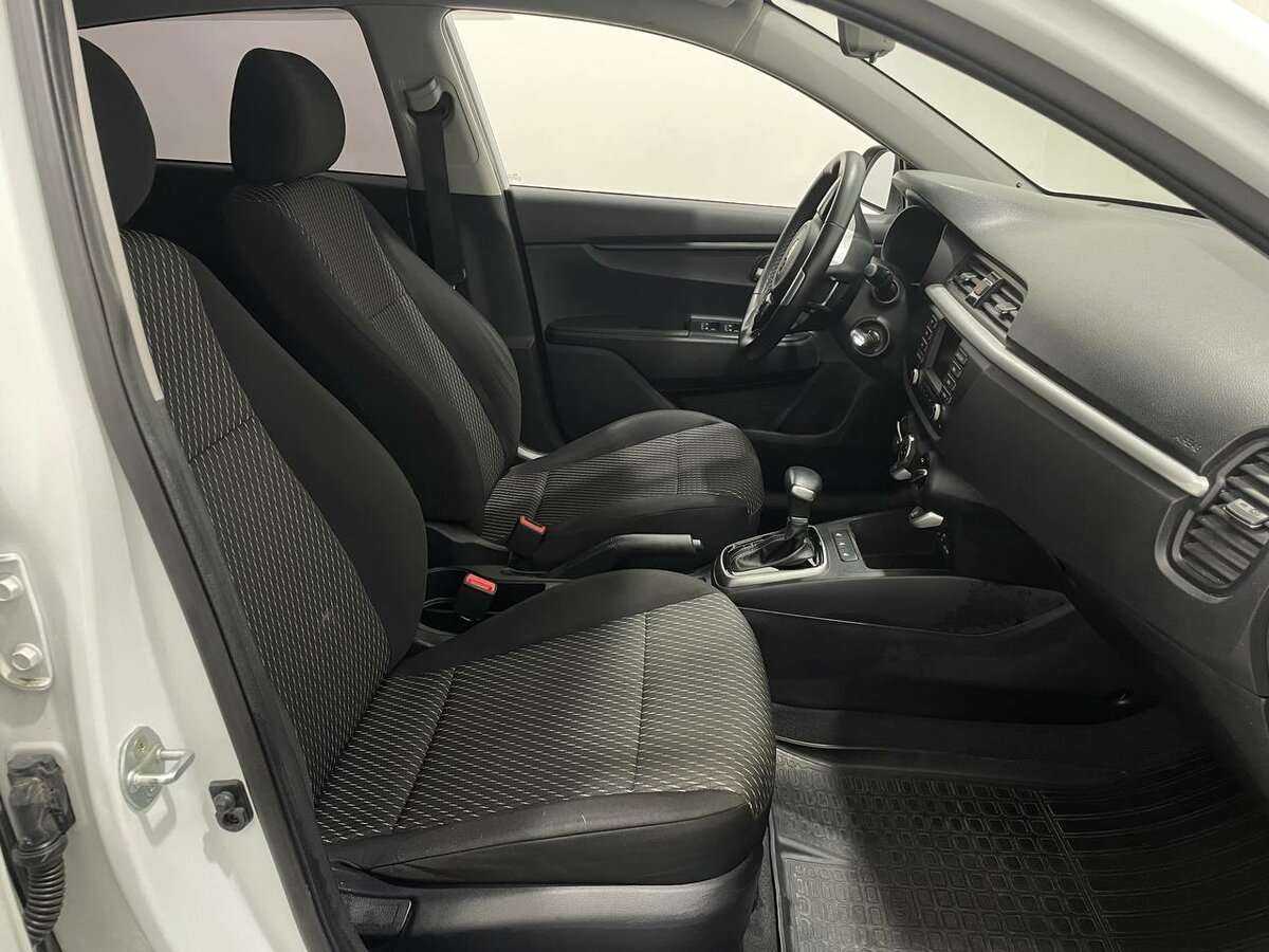 Kia Rio X-Line, 2020 Фото №10