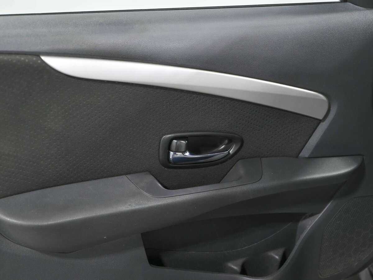 Nissan Almera, 2018 Фото №12