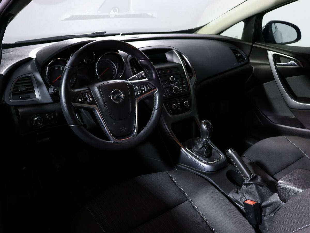 Opel Astra GTC, 2014 Фото №14