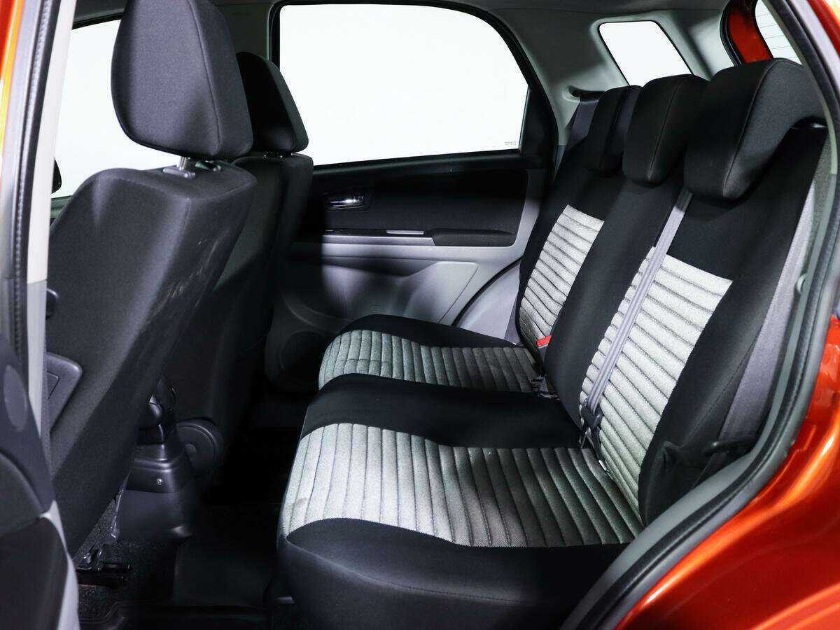 Suzuki SX4, 2013 Фото №8