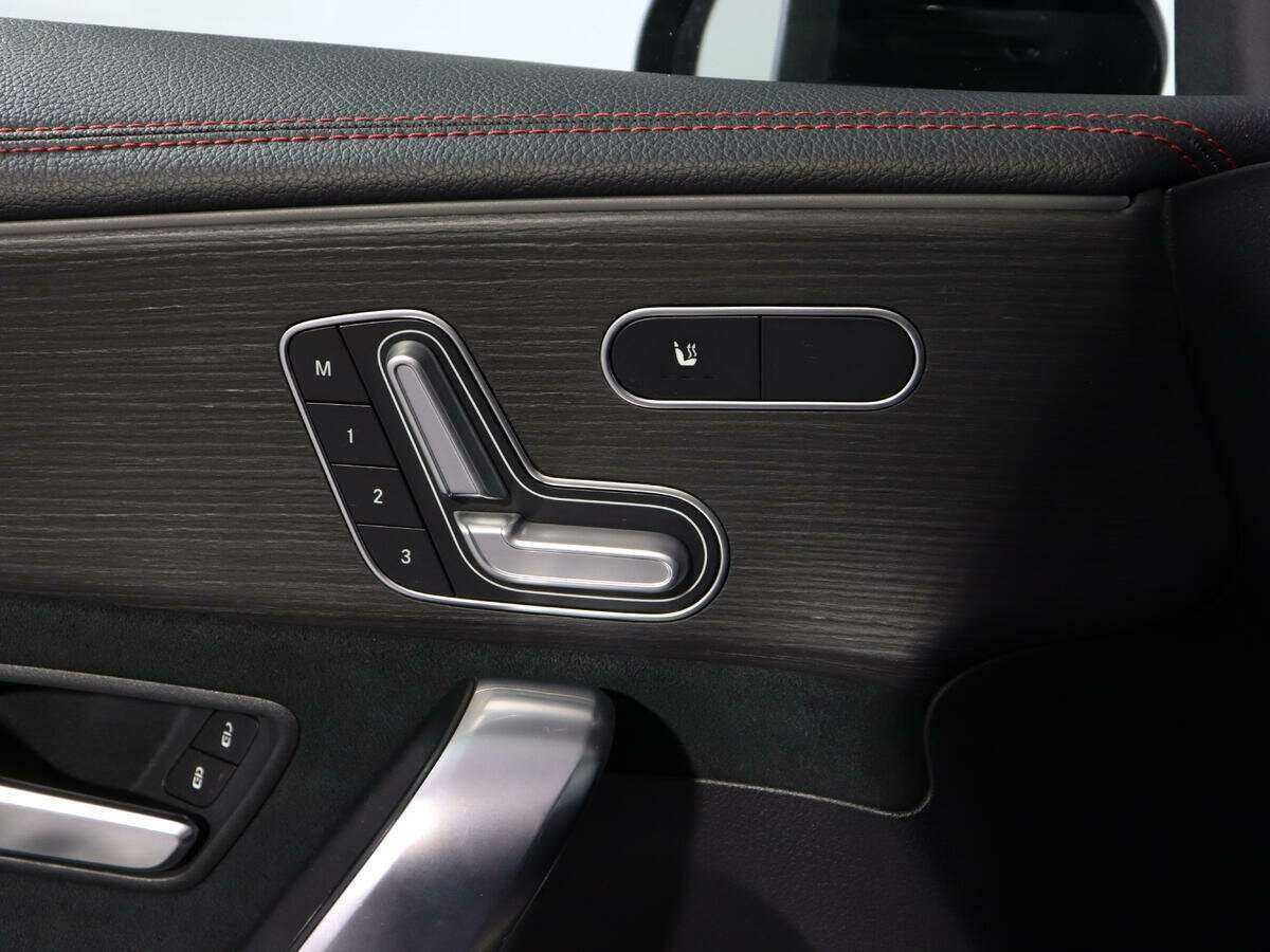 Mercedes-Benz CLA 200, 2019 Фото №16