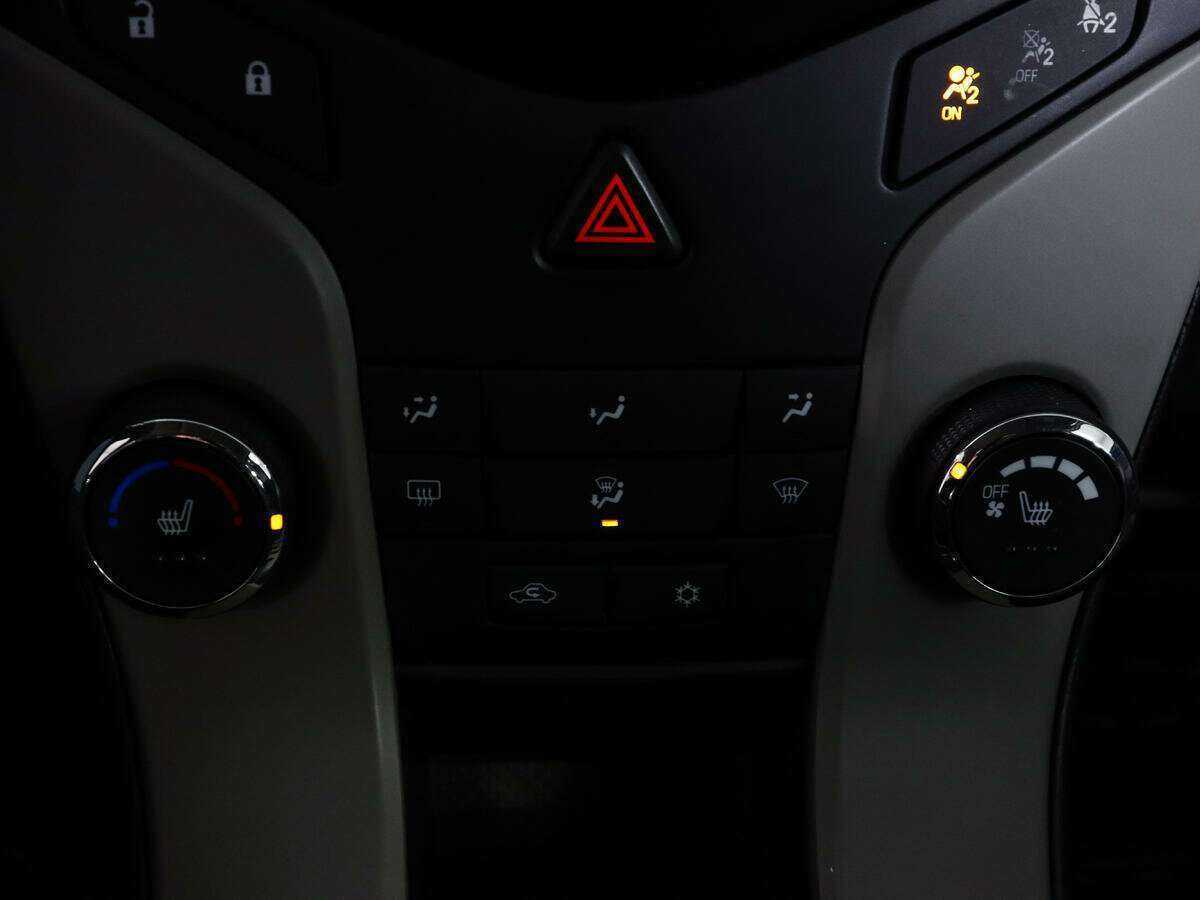 Chevrolet Cruze, 2012 Фото №17