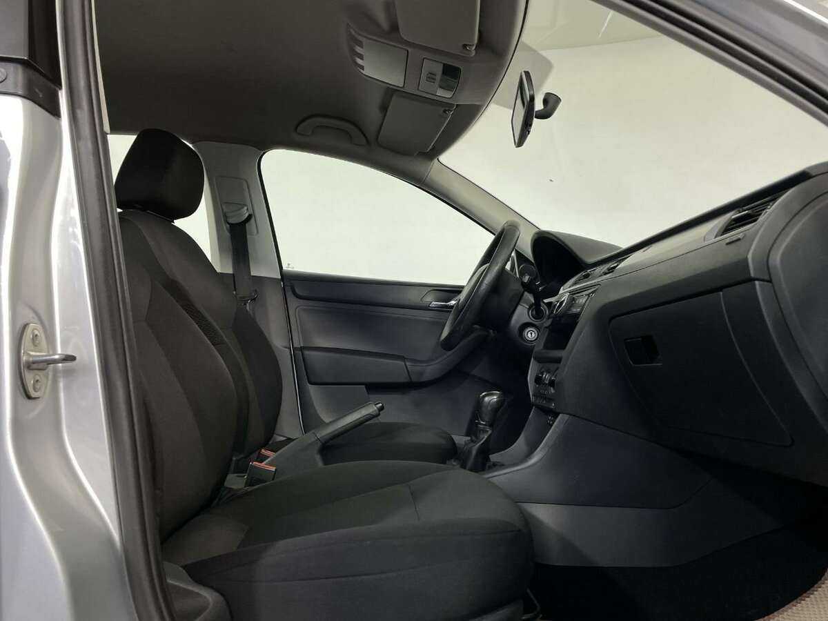 Skoda Rapid, 2016 Фото №13