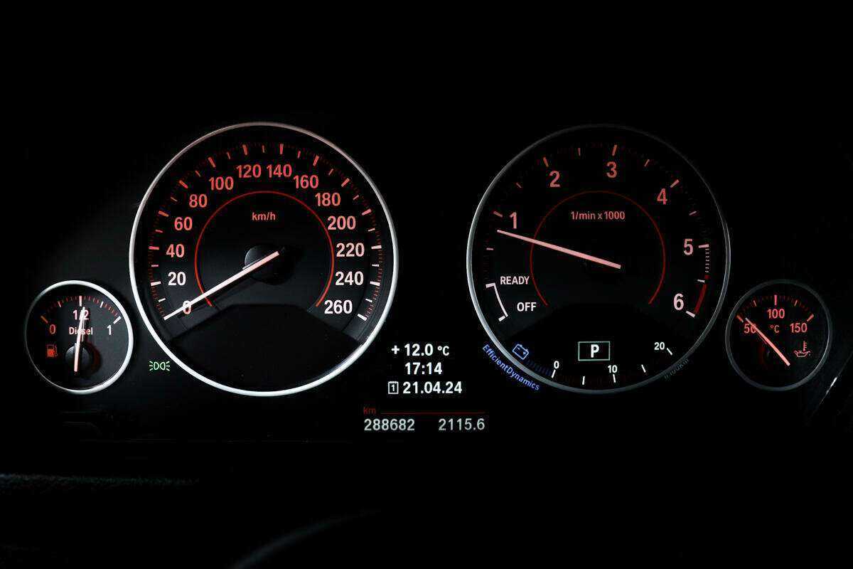 BMW 3 серии 320d xDrive, 2013 Фото №10