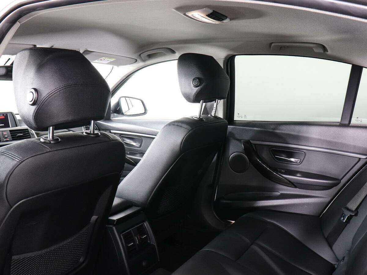 BMW 3 серии 318i, 2016 Фото №9