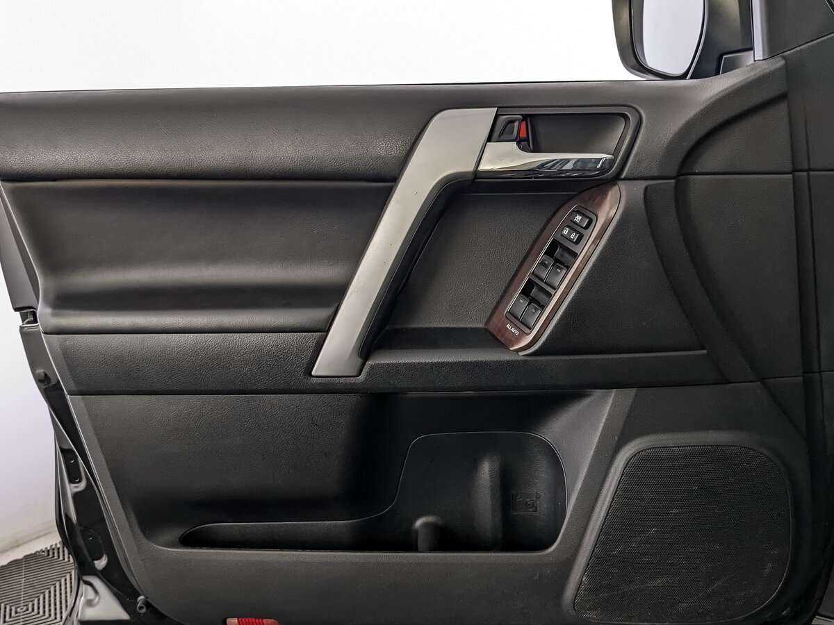 Toyota Land Cruiser Prado, 2016 Фото №13