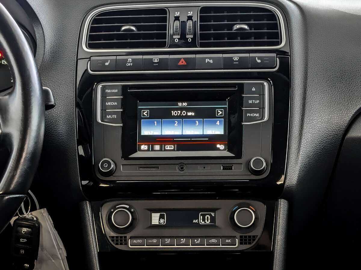 Volkswagen Polo, 2017 Фото №13