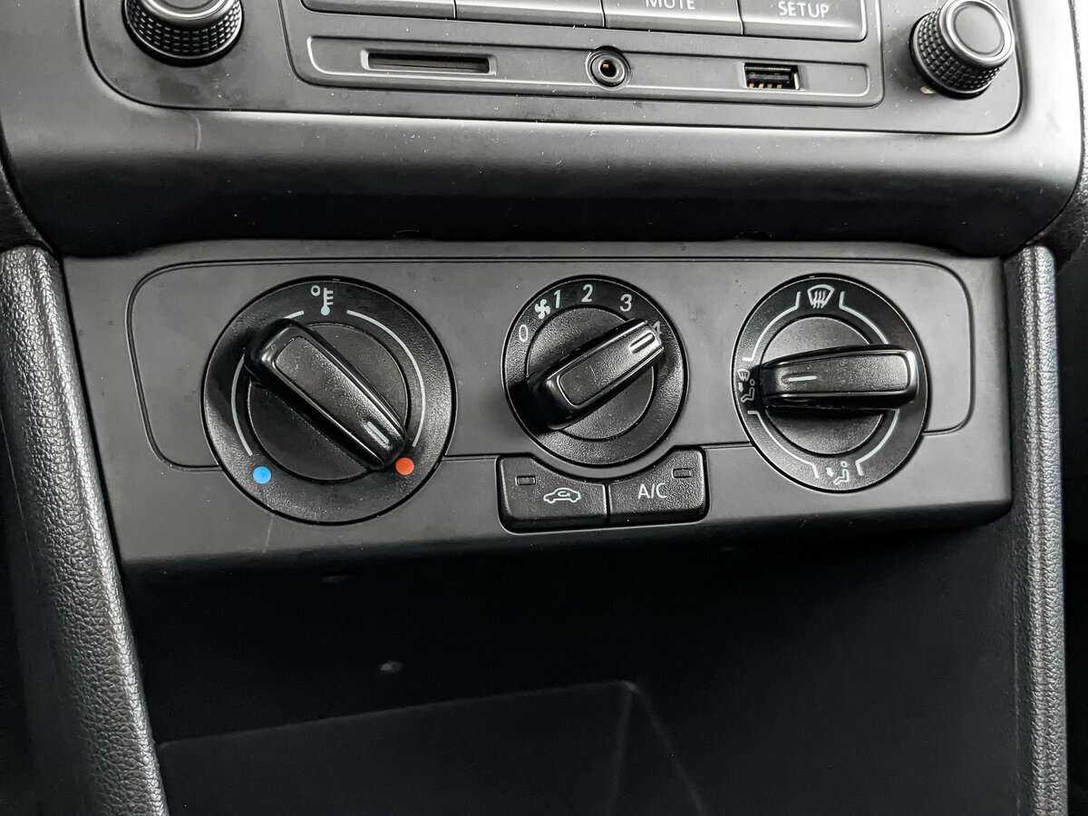 Volkswagen Polo, 2019 Фото №20