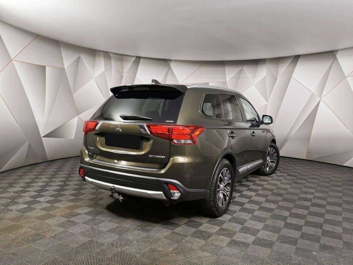 Mitsubishi Outlander, 2018 - 174 047 км. | Фото №2