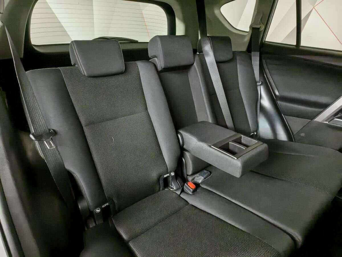 Toyota RAV4, 2016 Фото №12