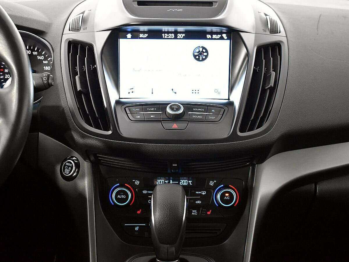 Ford Kuga, 2018 Фото №16