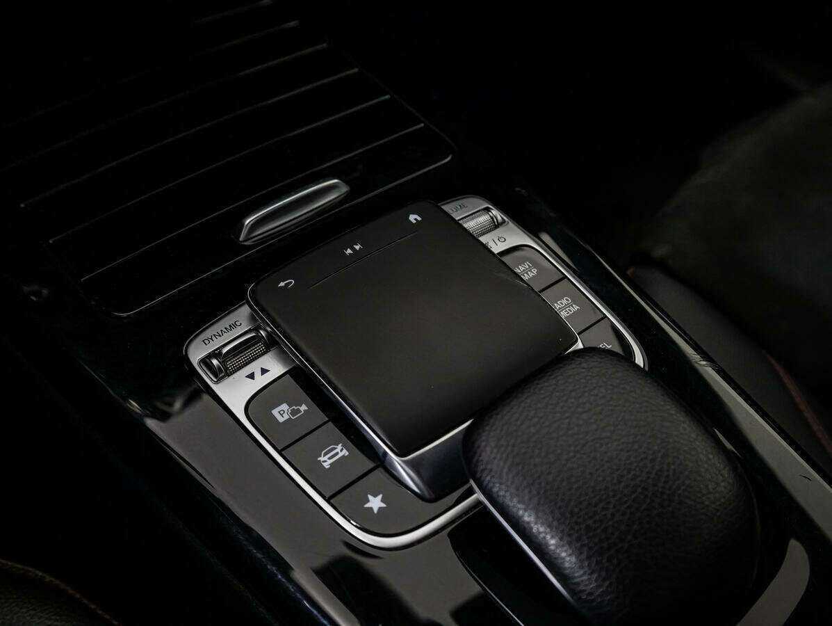 Mercedes-Benz CLA 200, 2019 Фото №21