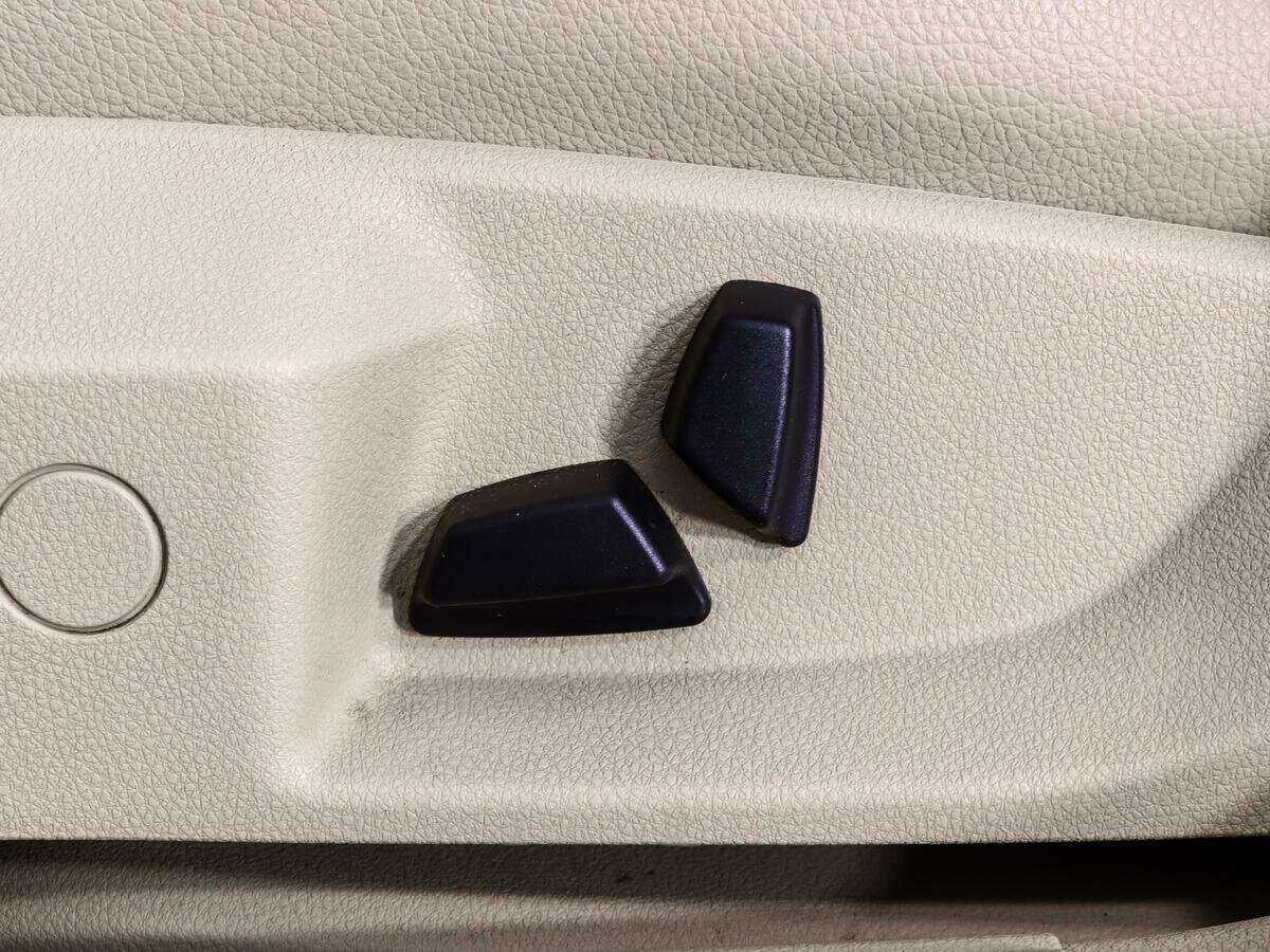 BMW 5 серии 520i, 2012 Фото №23