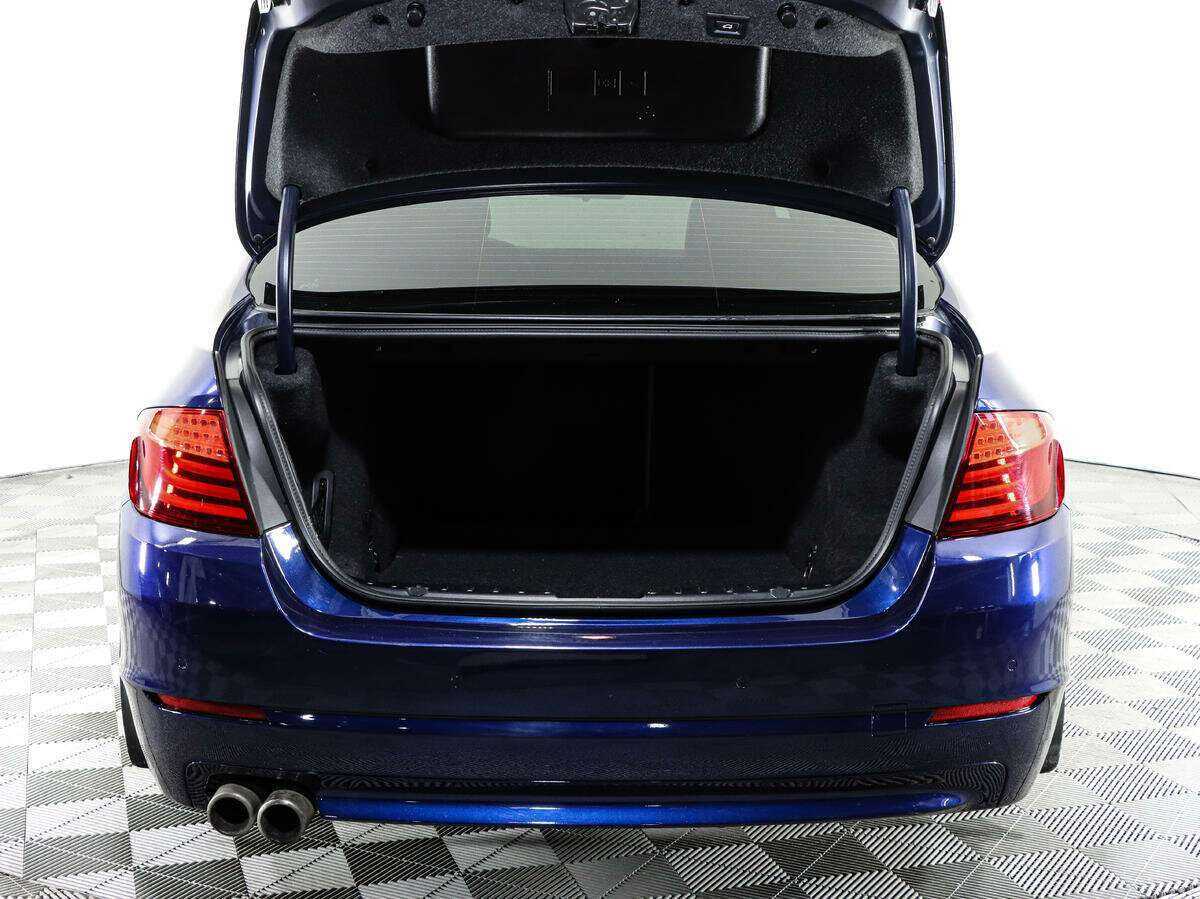 BMW 5 серии 520i, 2012 Фото №26