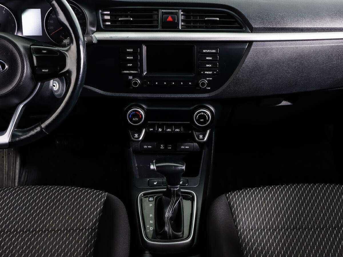 Kia Rio X-Line, 2019 Фото №11