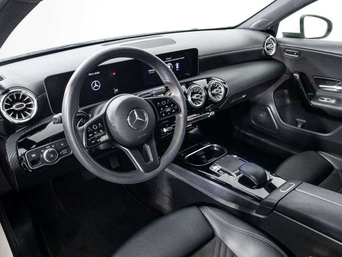 Mercedes-Benz A-Класс 200, 2018 Фото №11