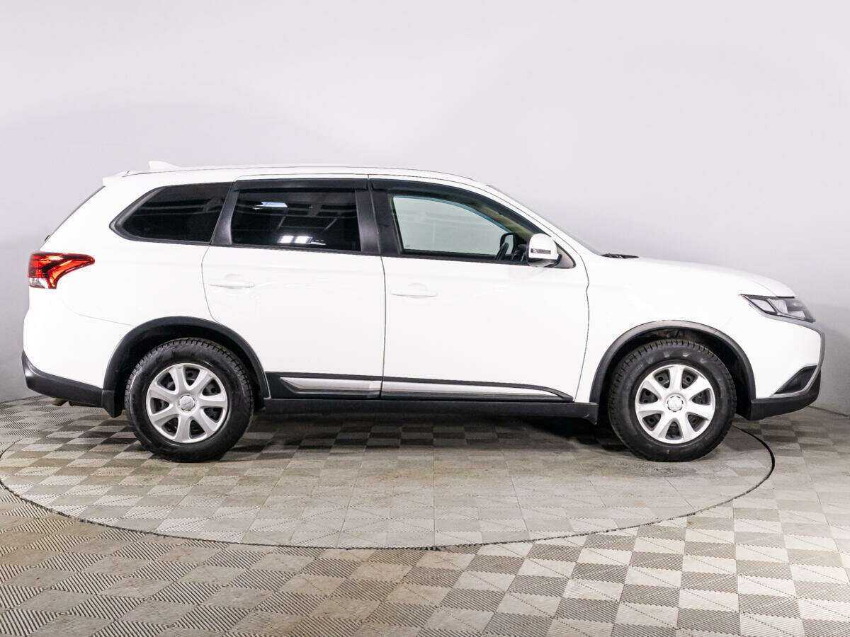 Mitsubishi Outlander, 2019 - 131 160 км. | Фото №4