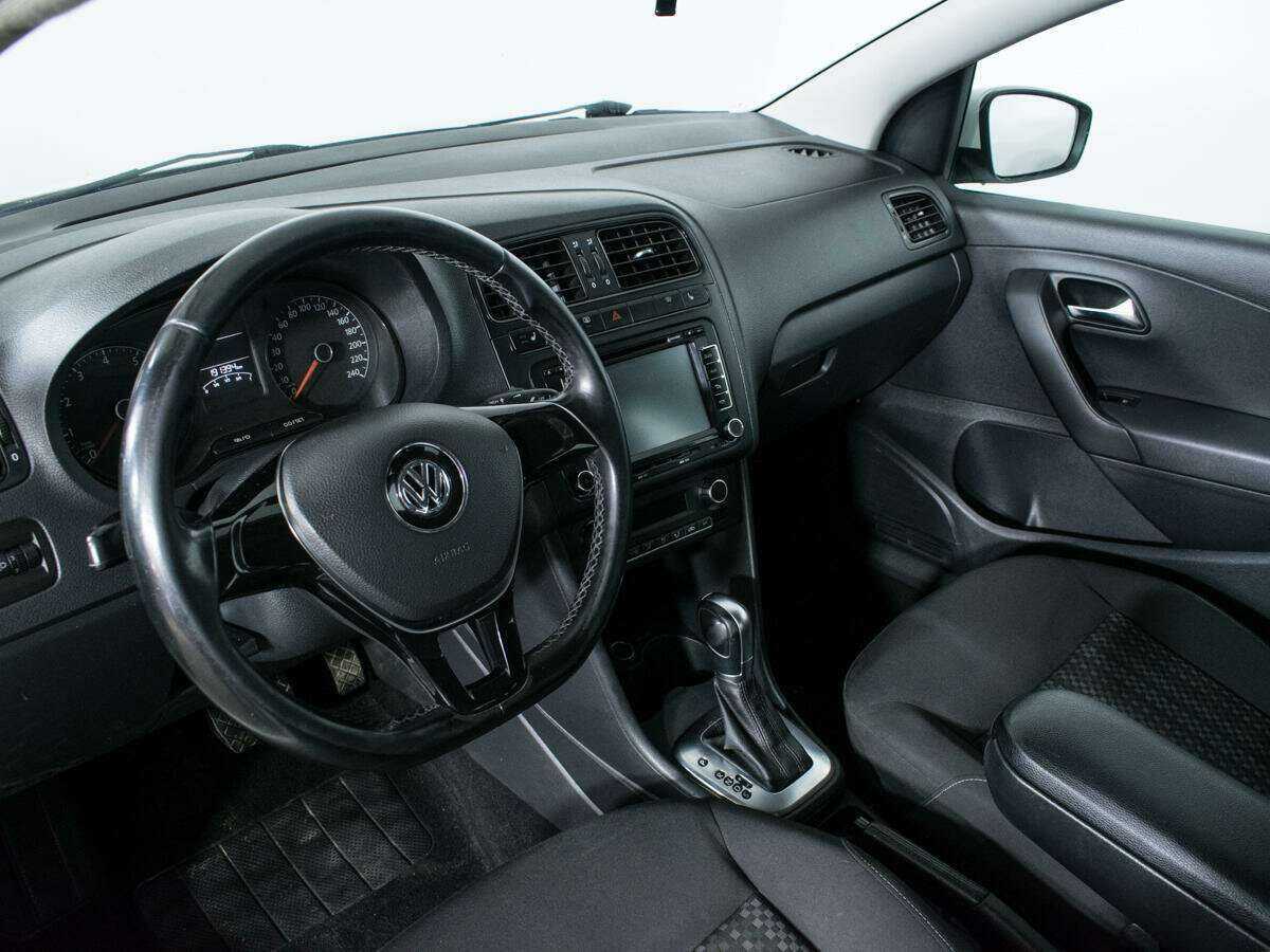 Volkswagen Polo, 2015 Фото №13
