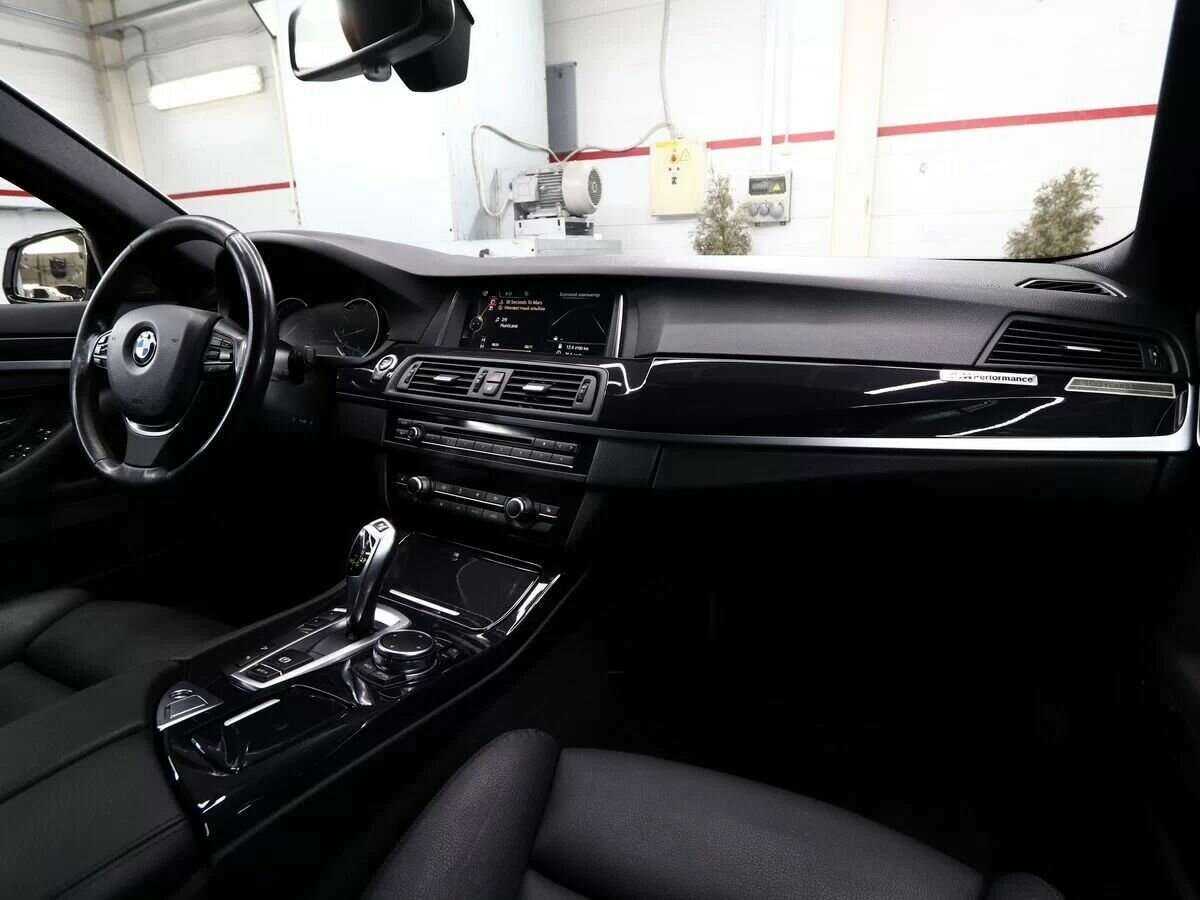 BMW 5 серии 528i xDrive, 2016 Фото №10