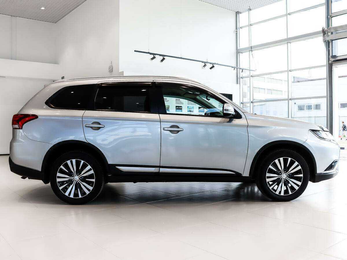 Mitsubishi Outlander, 2019 - 69 017 км. | Фото №4