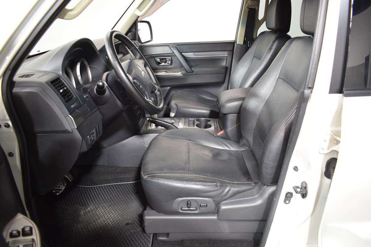 Mitsubishi Pajero, 2014 - 177 000 км. | Фото №6