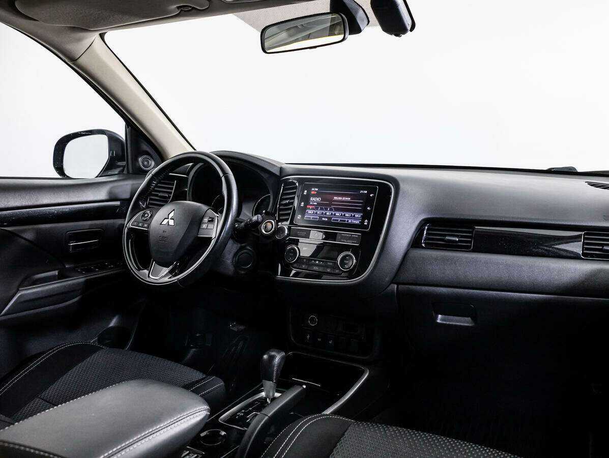 Mitsubishi Outlander, 2019 - 106 115 км. | Фото №7