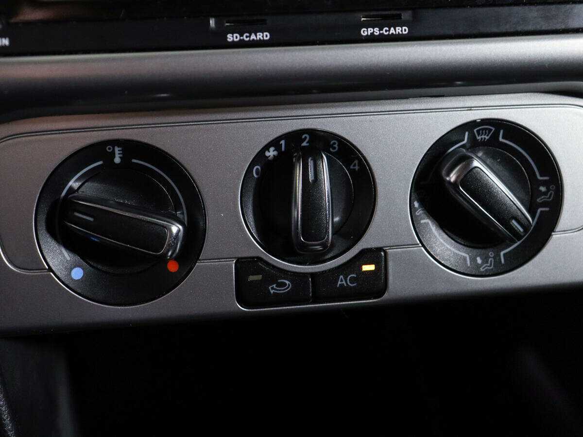 Volkswagen Polo, 2013 Фото №17