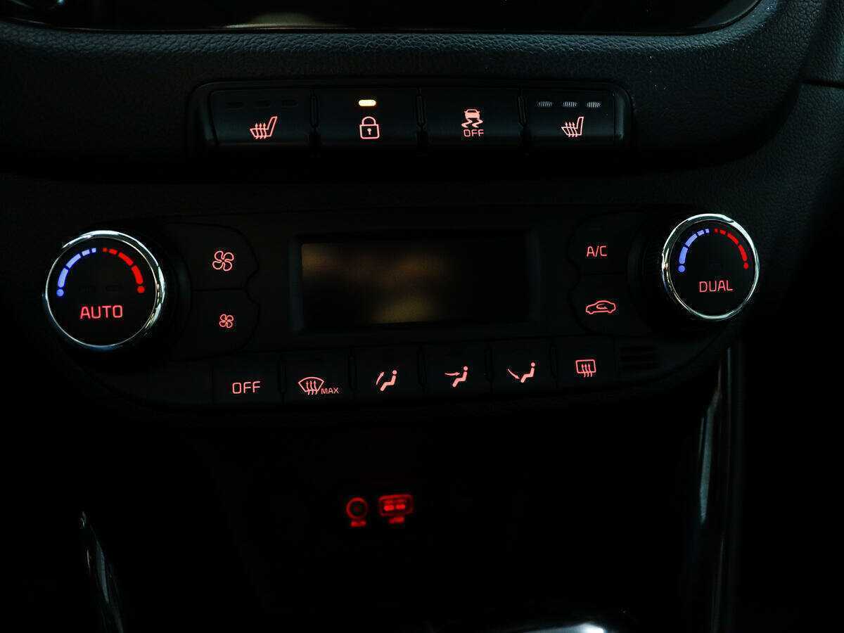 Kia Ceed, 2018 Фото №17