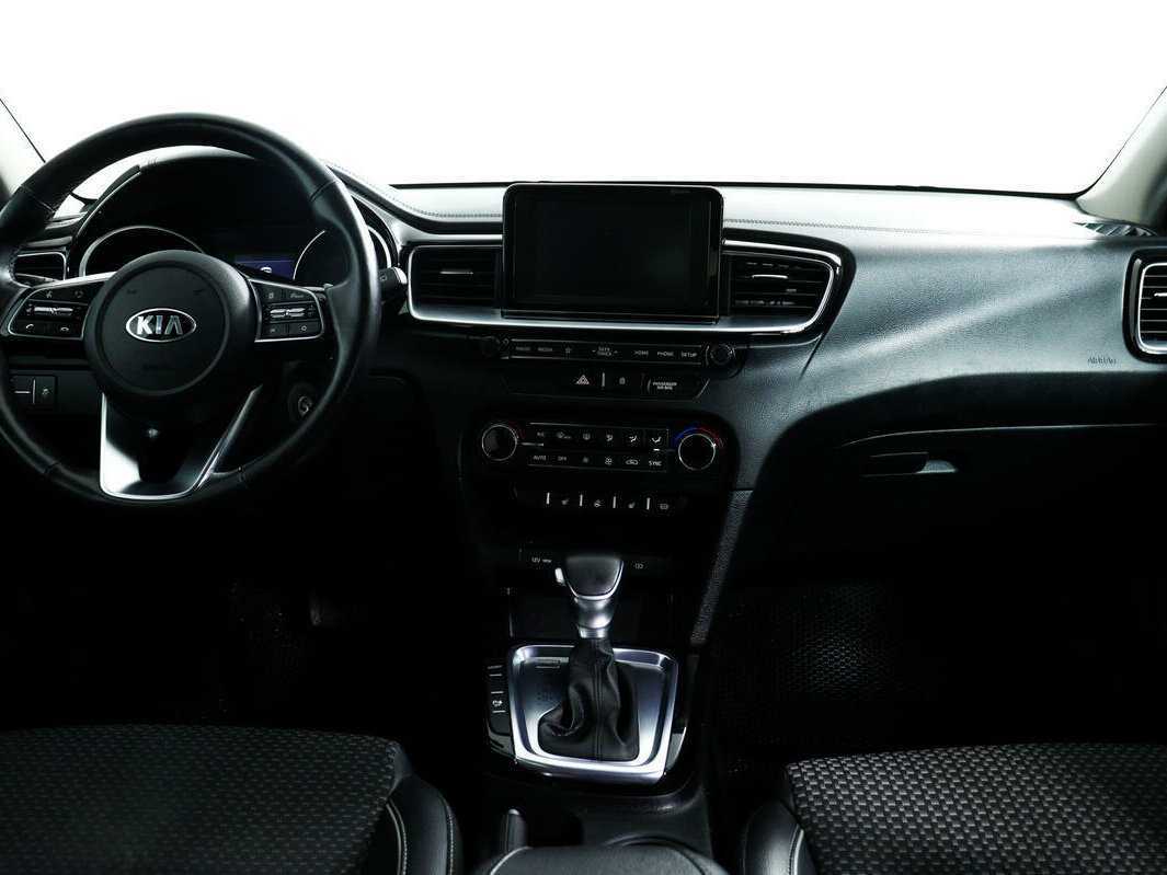Kia Ceed, 2018 Фото №11