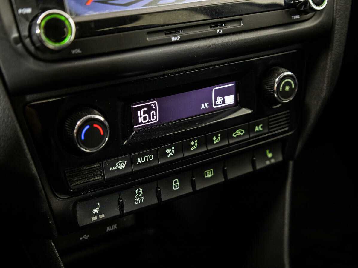 Skoda Rapid, 2016 Фото №12