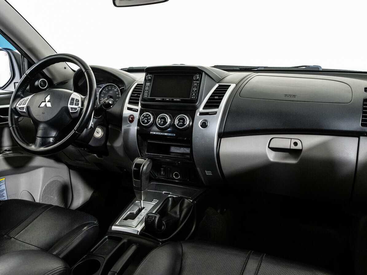 Mitsubishi Pajero Sport, 2013 Фото №9