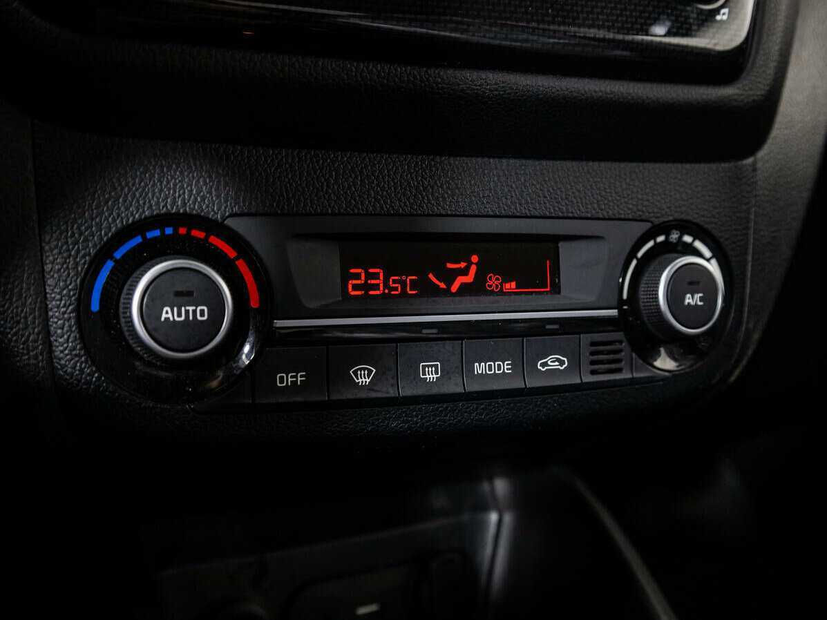 Kia Rio, 2015 Фото №15