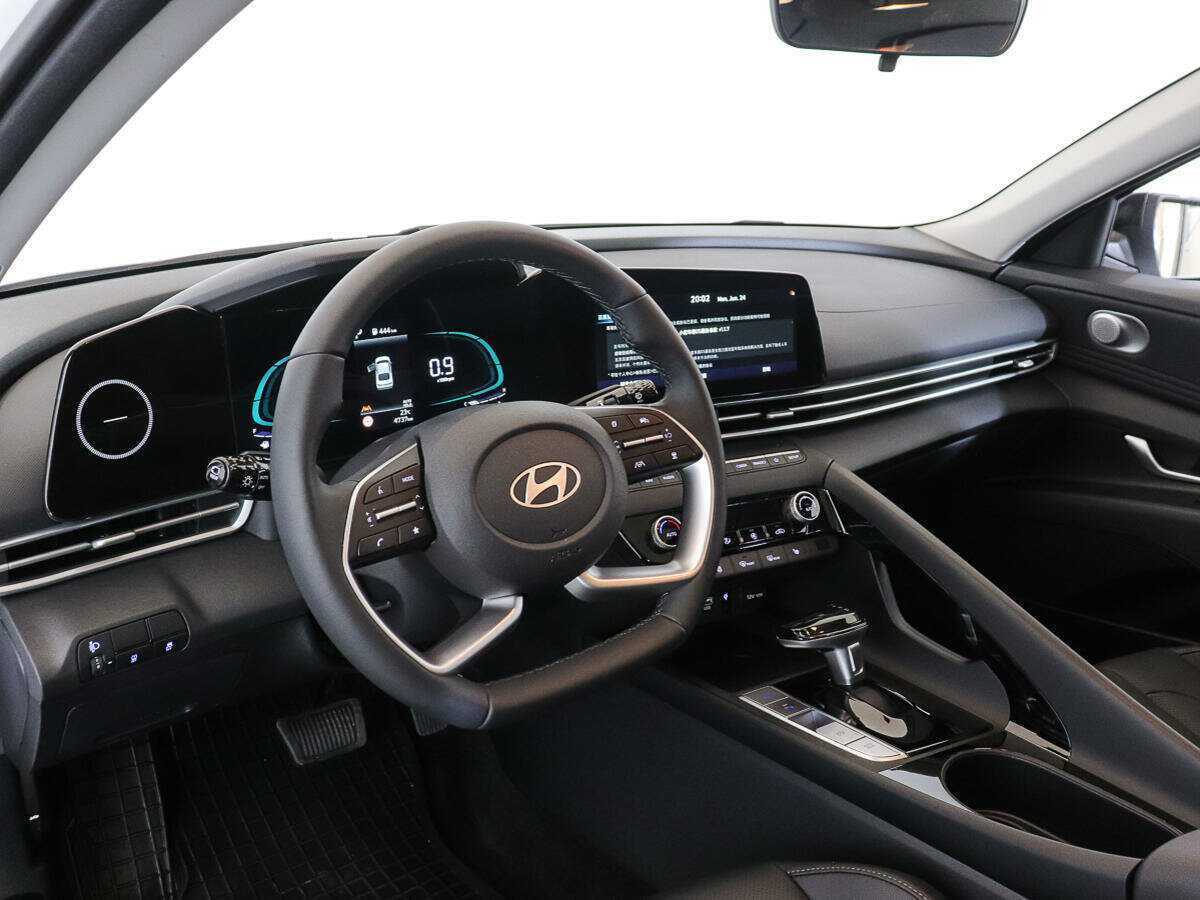 Hyundai Elantra, 2024 Фото №11