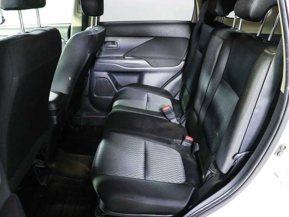 Mitsubishi Outlander, 2012 Фото №7